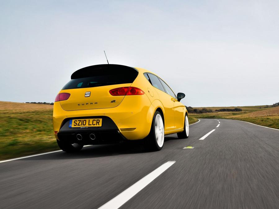  Seat Leon Cupra R 2010 года  (UK) (фото 8 из 12)